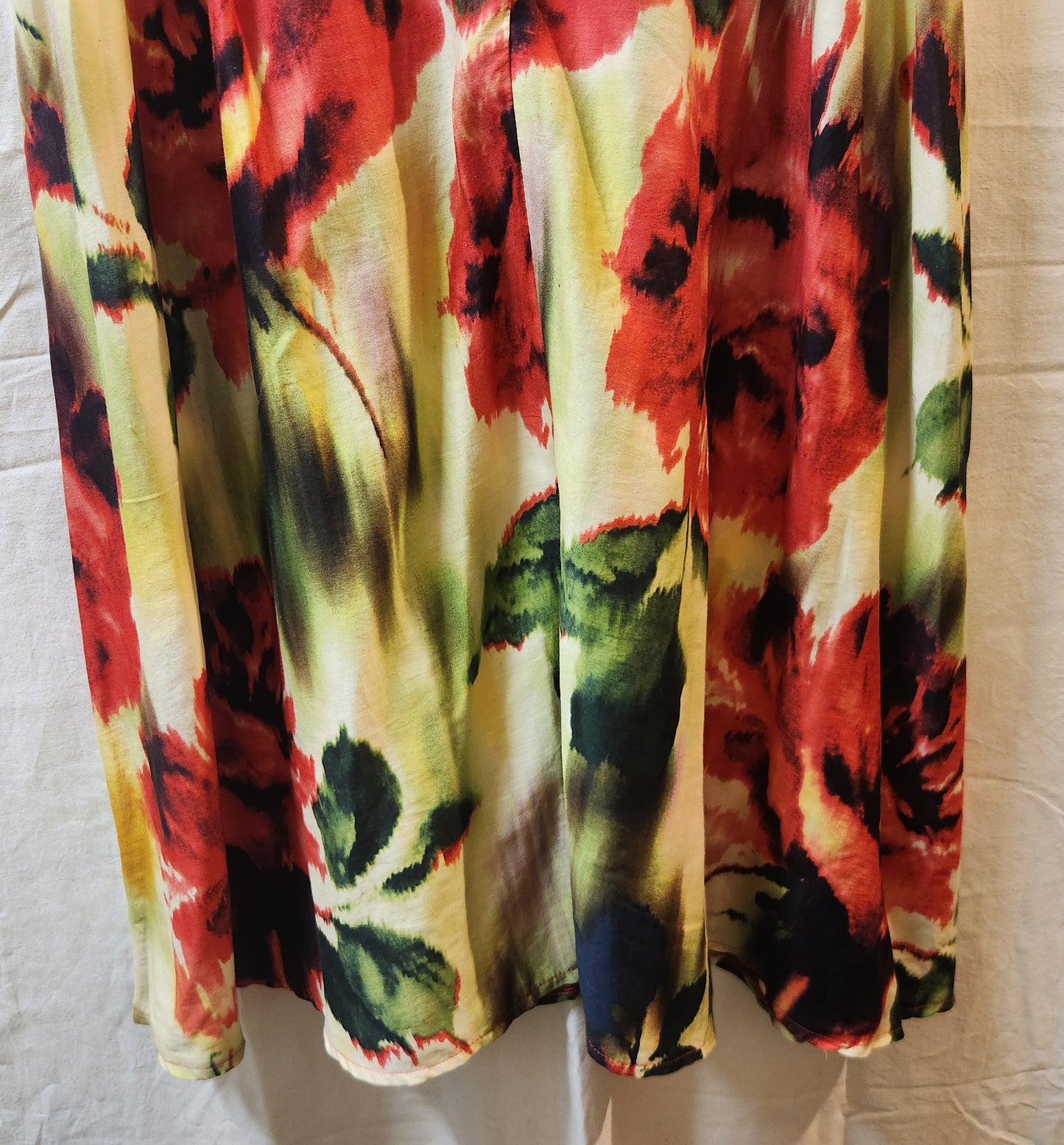 Women's Watercolour Floral Midi Dress Red Green Yellow Button Front Size L
