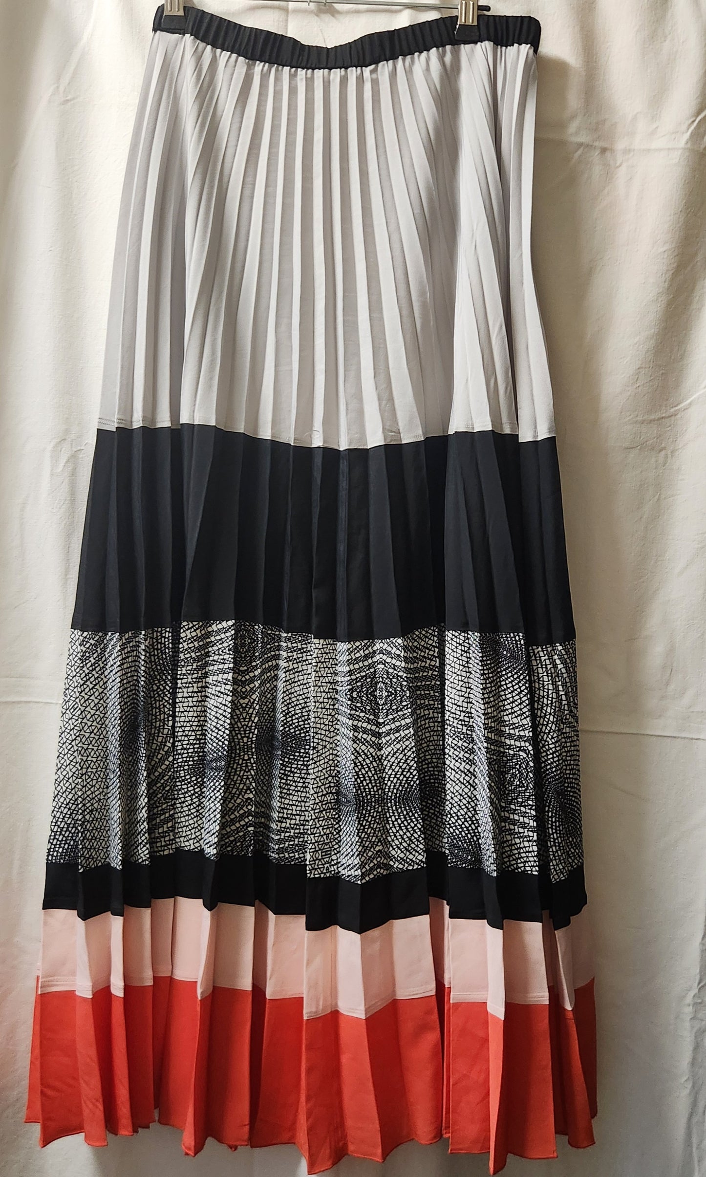 Country Road Pleated Colourblock Midi Skirt – Size 14