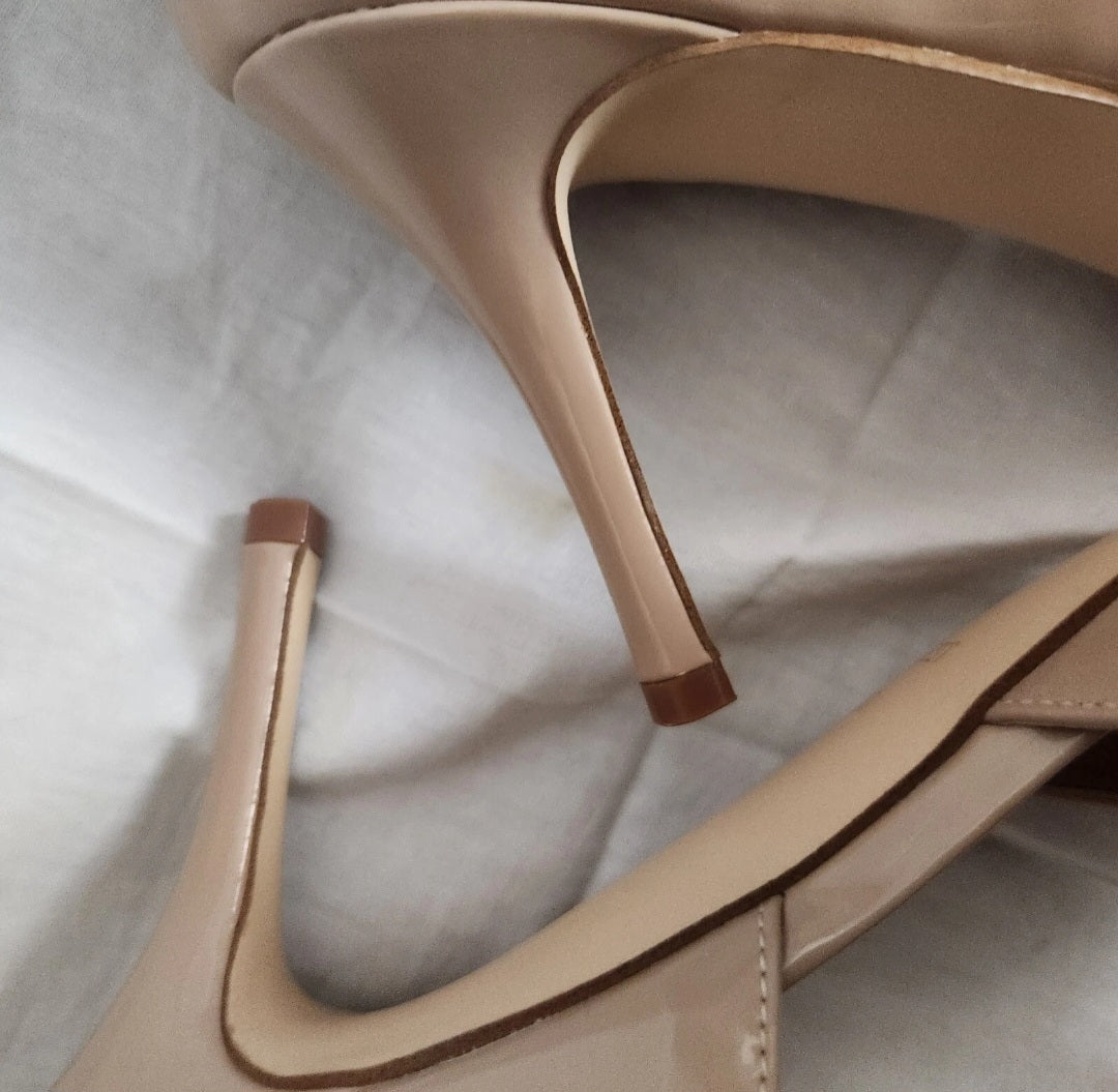 Nine West Nude Pointed Toe d'Orsay Pumps Size 10.5M Women's Classic Mid Heel
