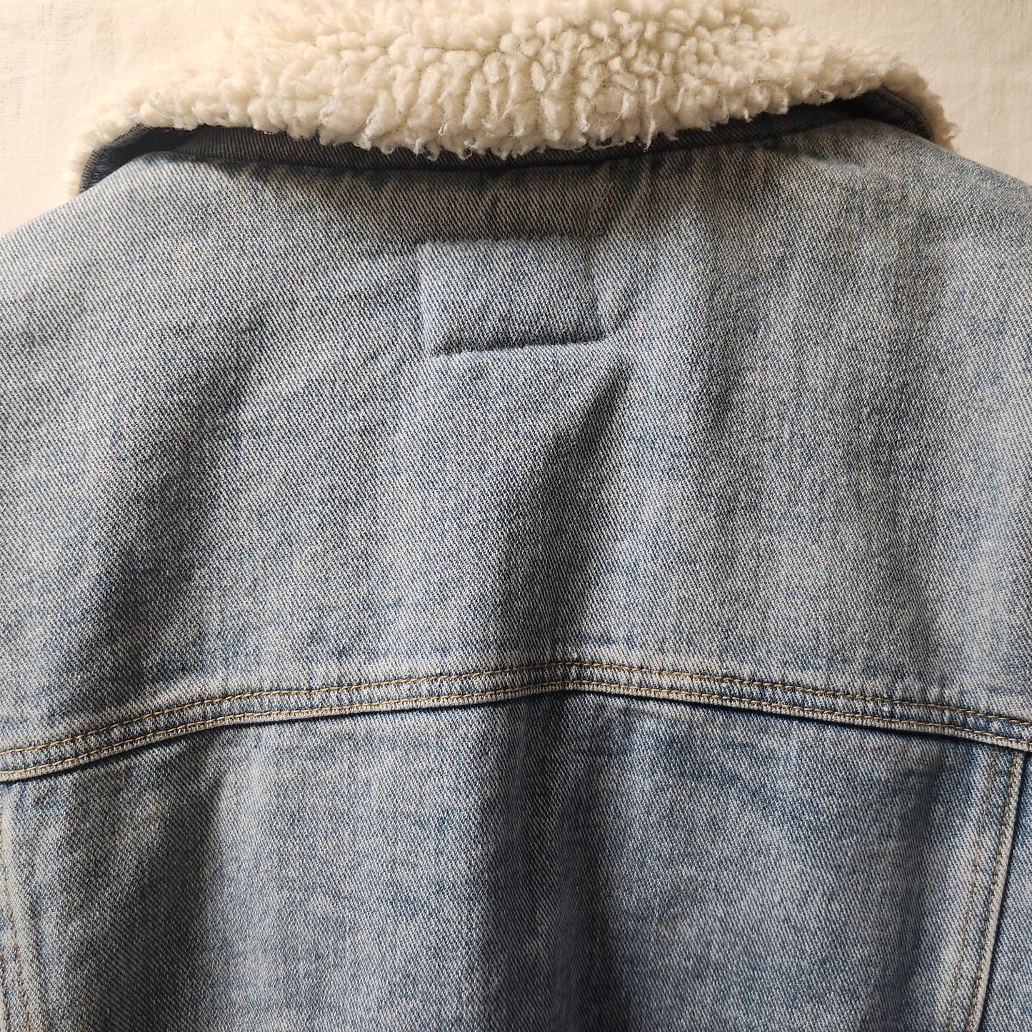 Cotton On 91 Borg Lined Denim Jacket Distressed Blue XL New With Tags