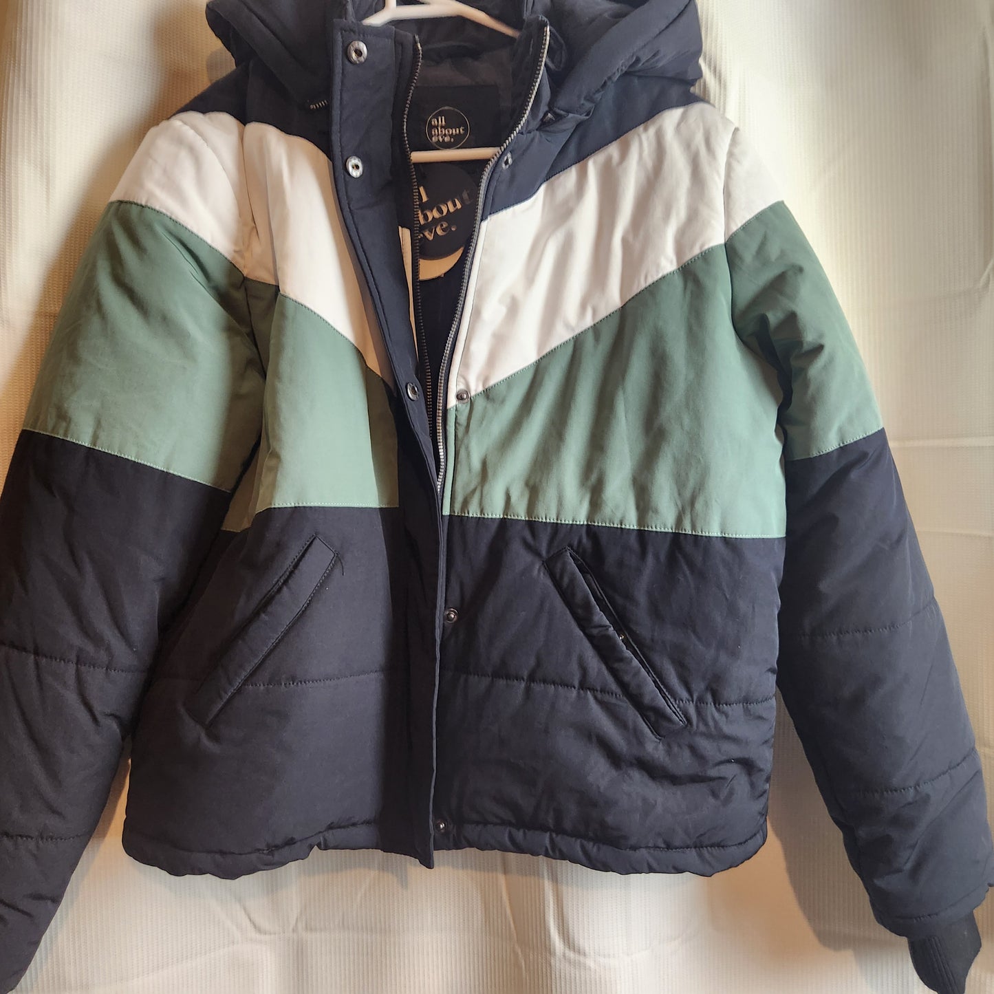 All About Eve Phoenix Panel Puffer Jacket BNWT Black Sage & White Hooded Size 1