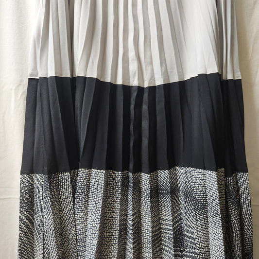 Country Road Pleated Colourblock Midi Skirt – Size 14