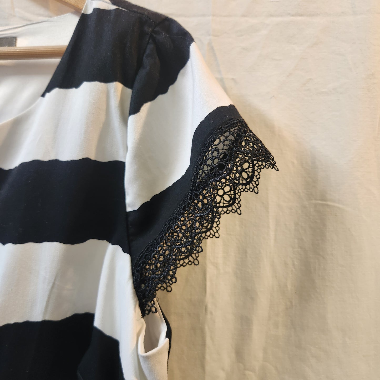 Jacqui E Black & White Striped Fit & Flare Dress | Lace Trim | Size 16