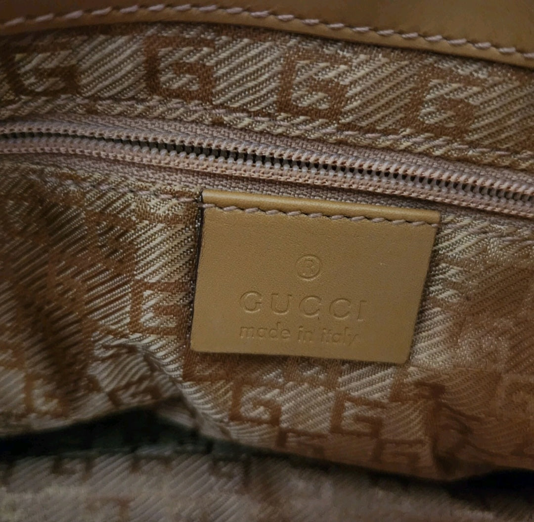 Authentic Gucci Tom Ford Tiger Charm Suede & Leather Shoulder Bag – Made in Italy
