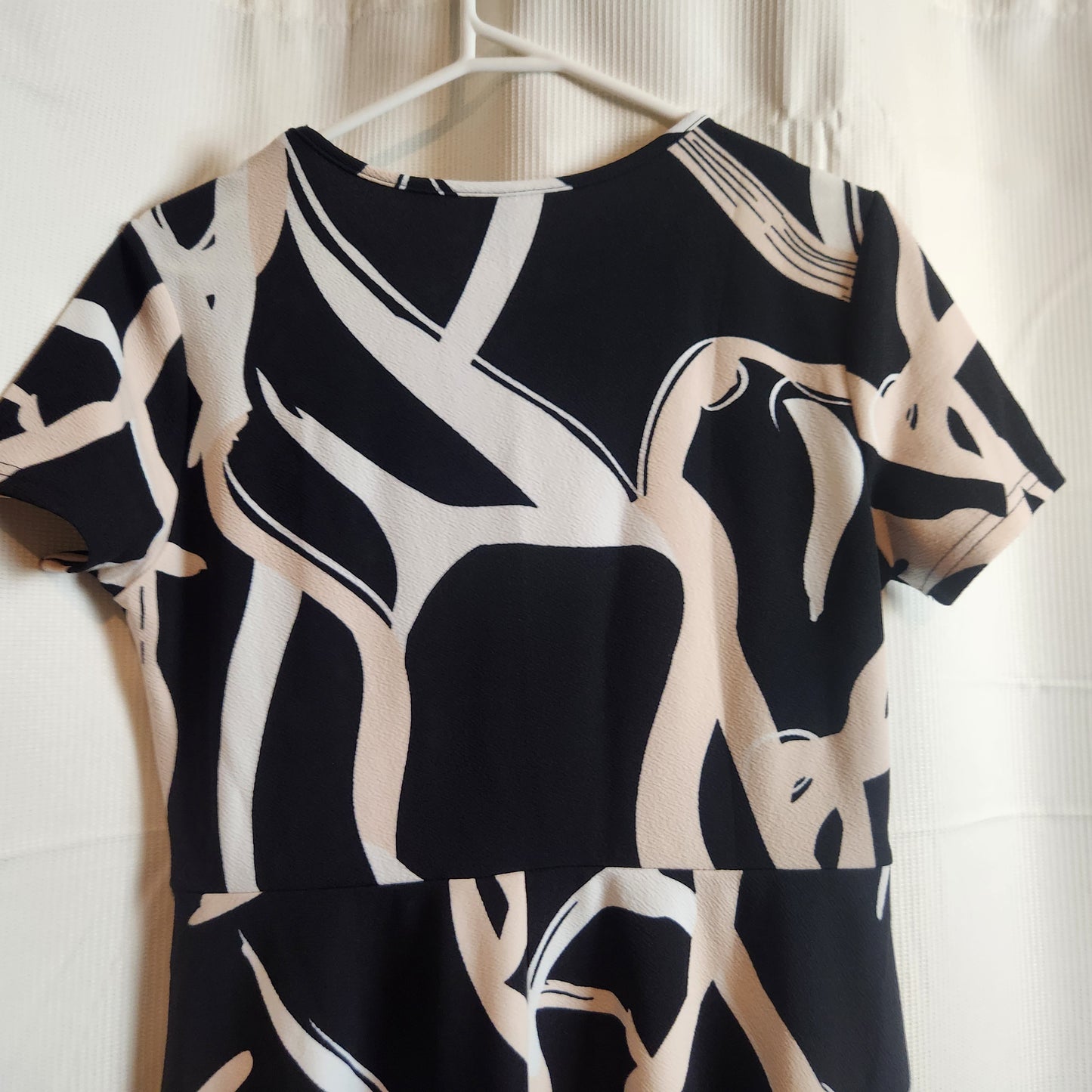 Emery Rose Black & Cream Abstract Midi Dress | Size L