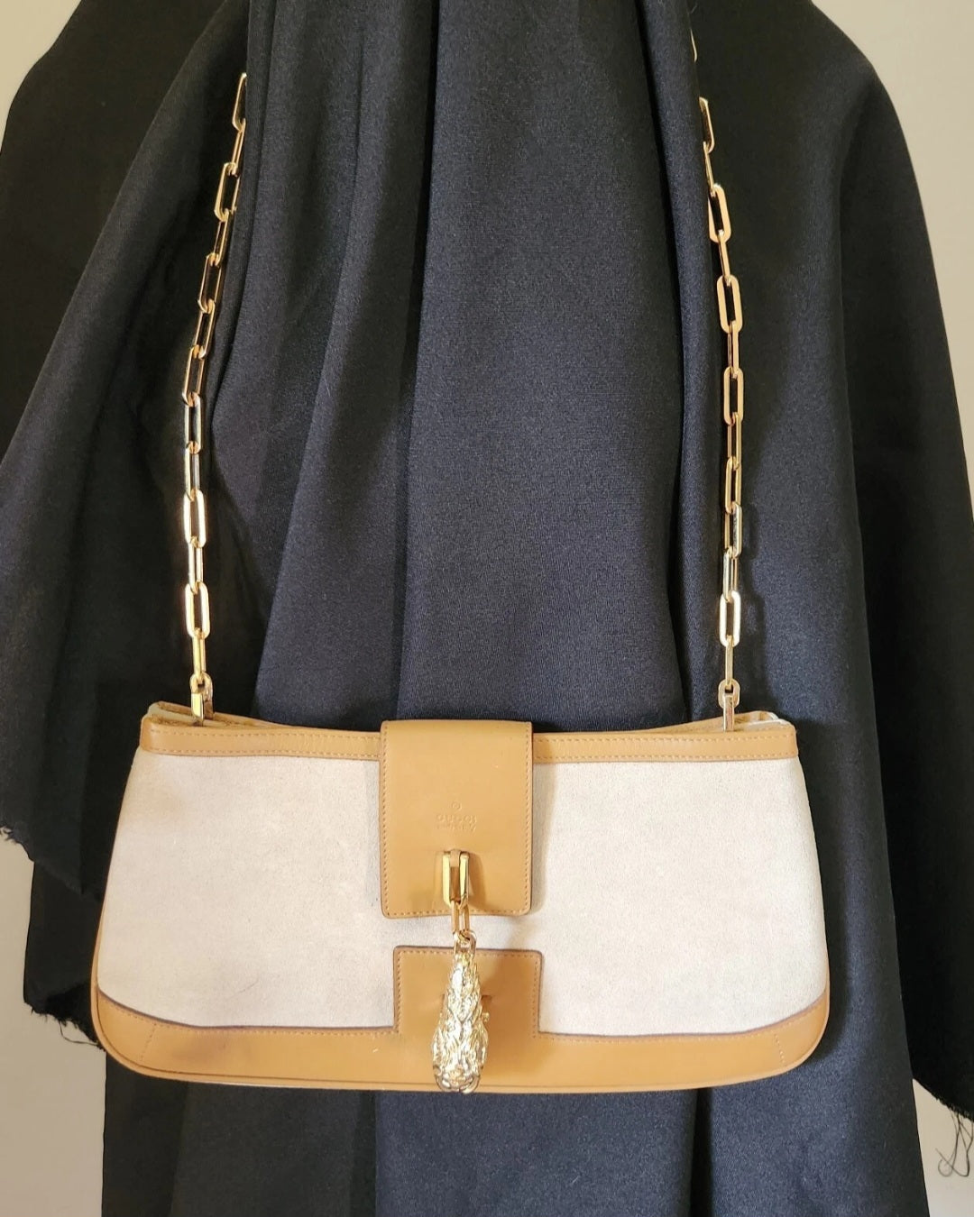 Authentic Gucci Tom Ford Tiger Charm Suede & Leather Shoulder Bag – Made in Italy