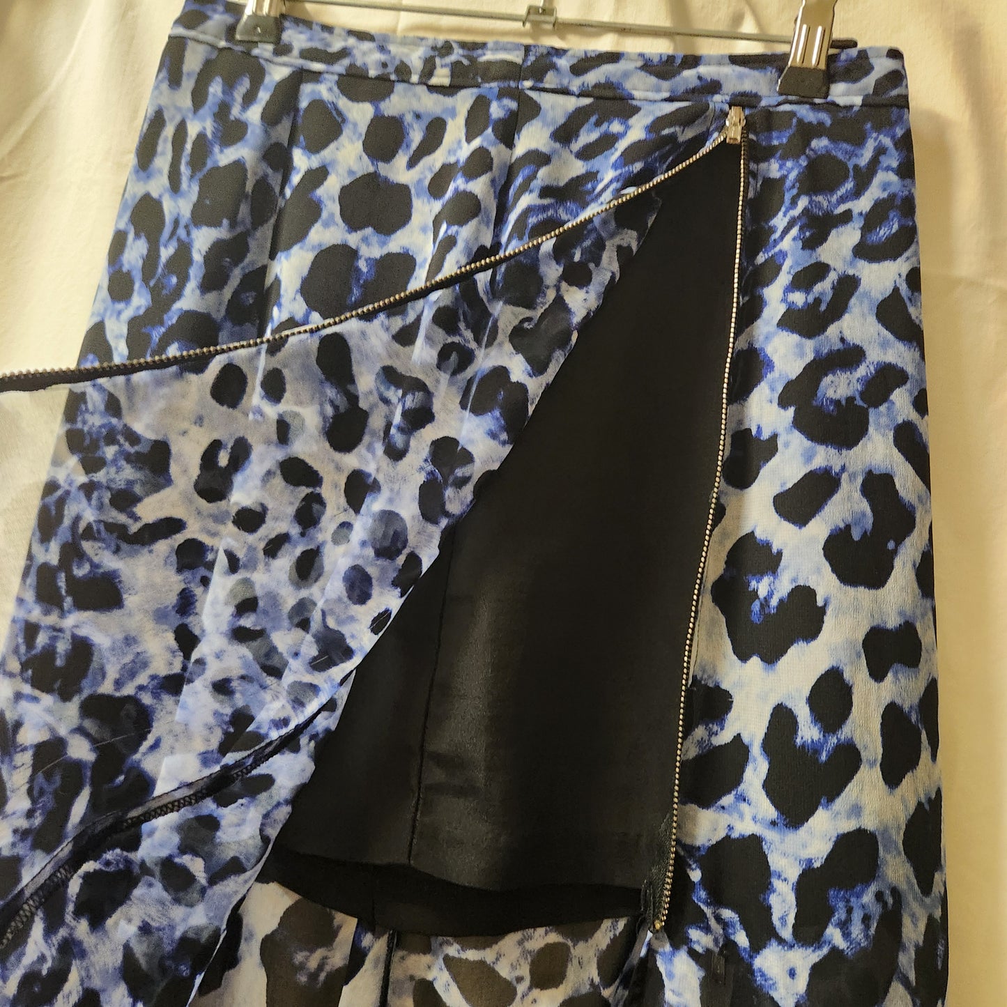T by Bettina Liano Blue Abstract Animal Print Zip Detail Skirt Size 10