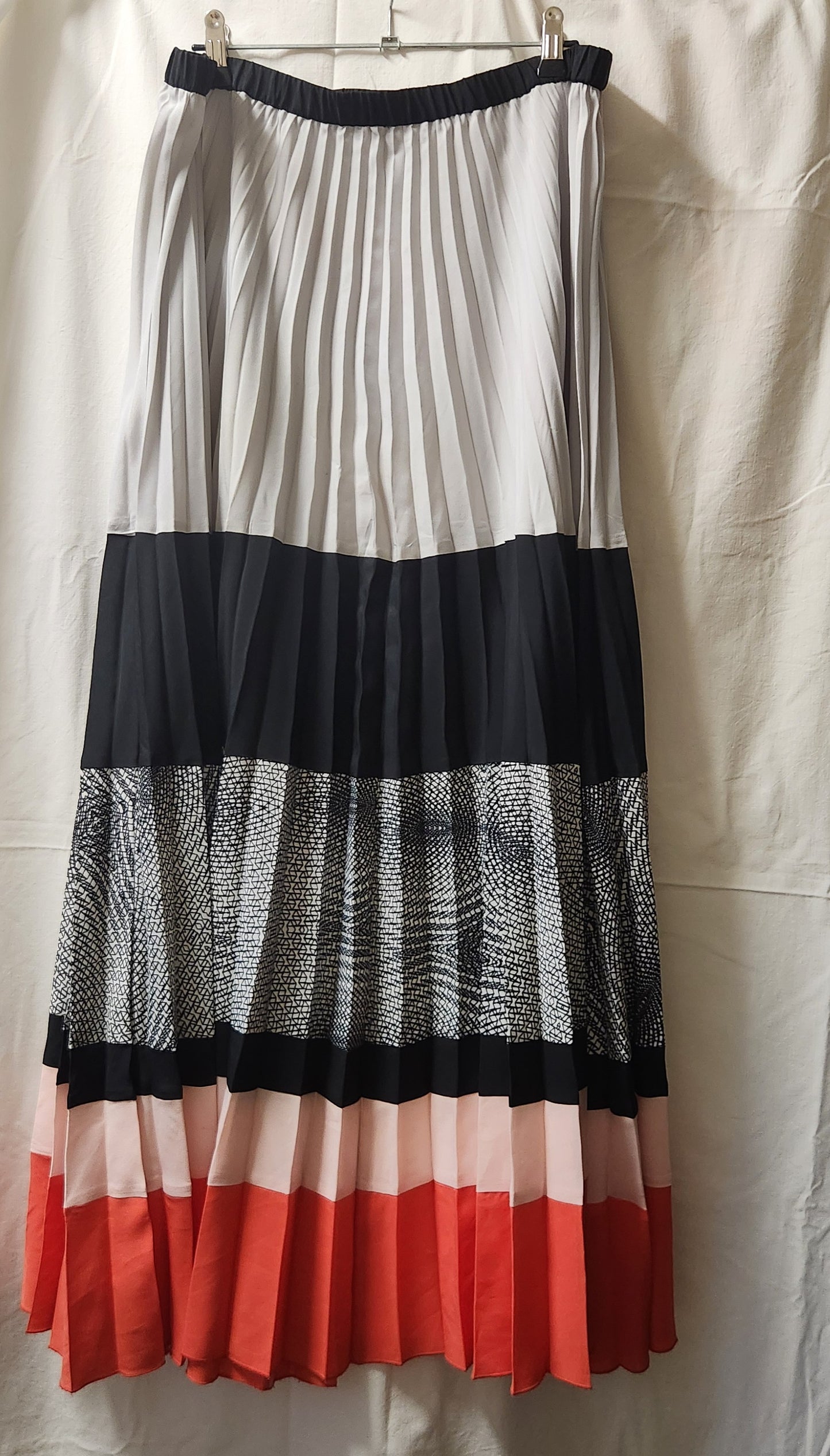 Country Road Pleated Colourblock Midi Skirt – Size 14