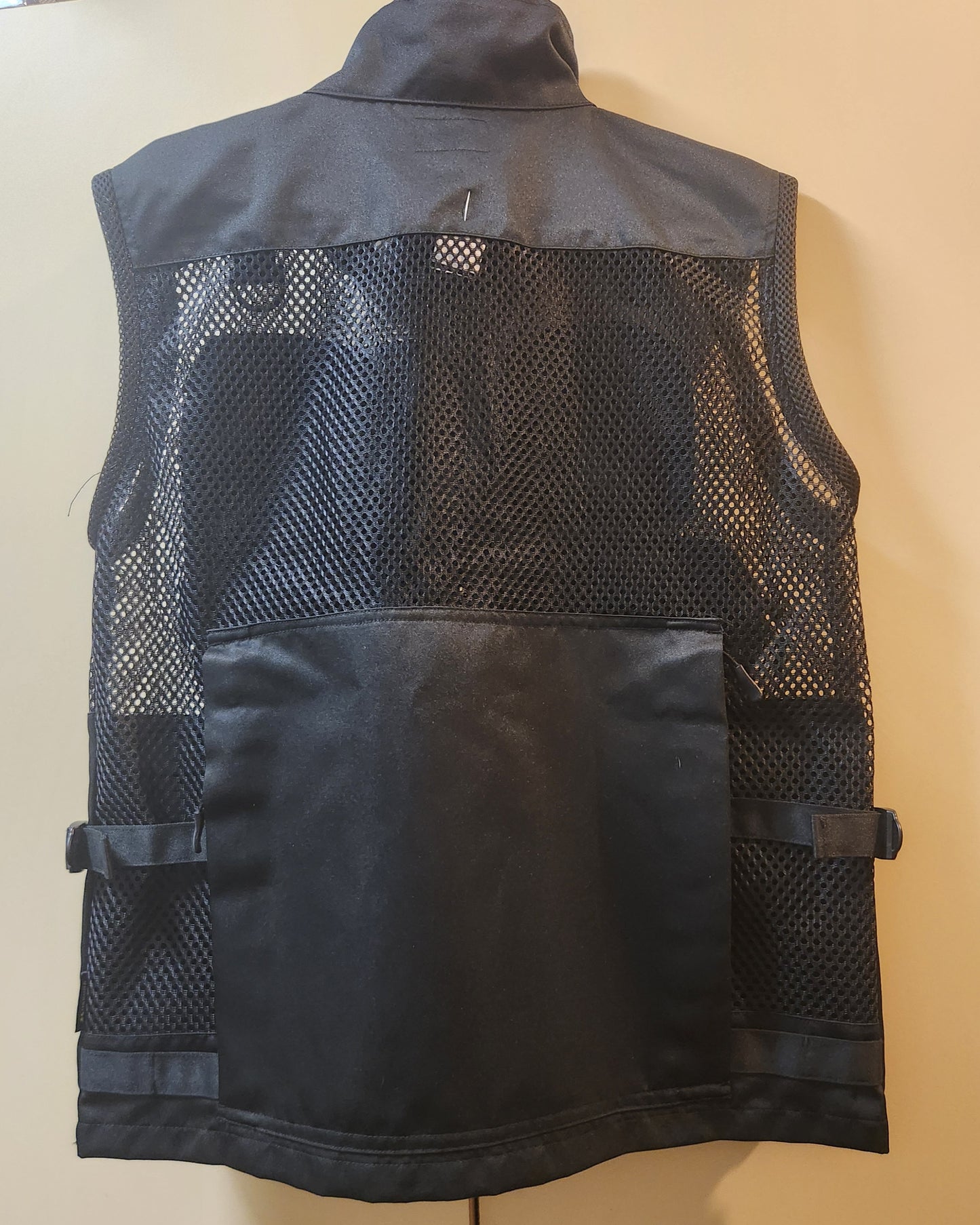Hakuba GW-PRO RED Professional Cameraman Mesh Vest Black Size L BNWT Photography Utility Vest