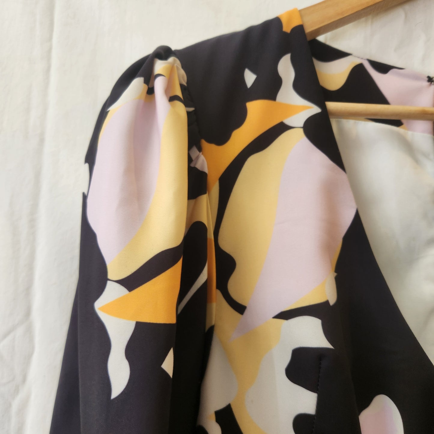 BNWT BY JOHNNY Bold Blooms Flare Mini Dress Size 10 | Style 1D2563
