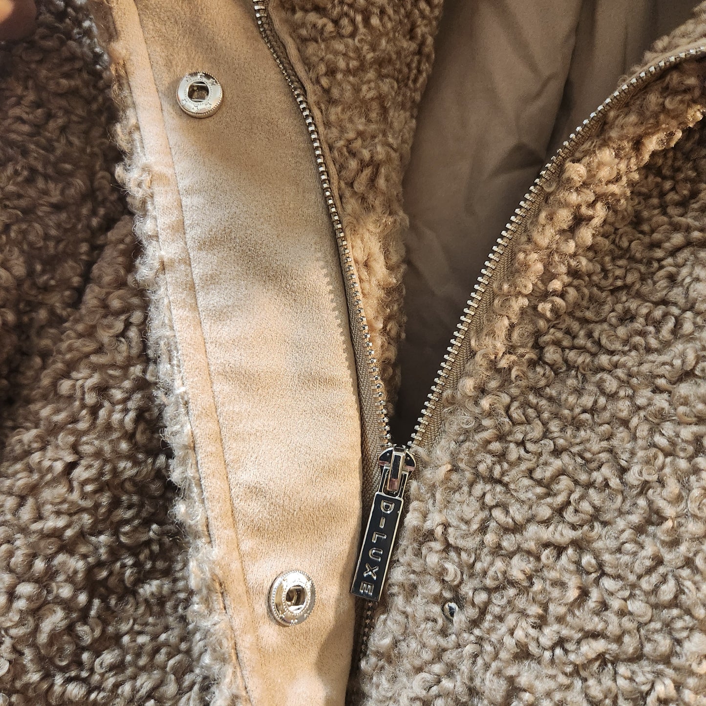 D-Luxe Basics Teddy Biker Jacket Large Beige Sherpa Faux Shearling Moto Jacket