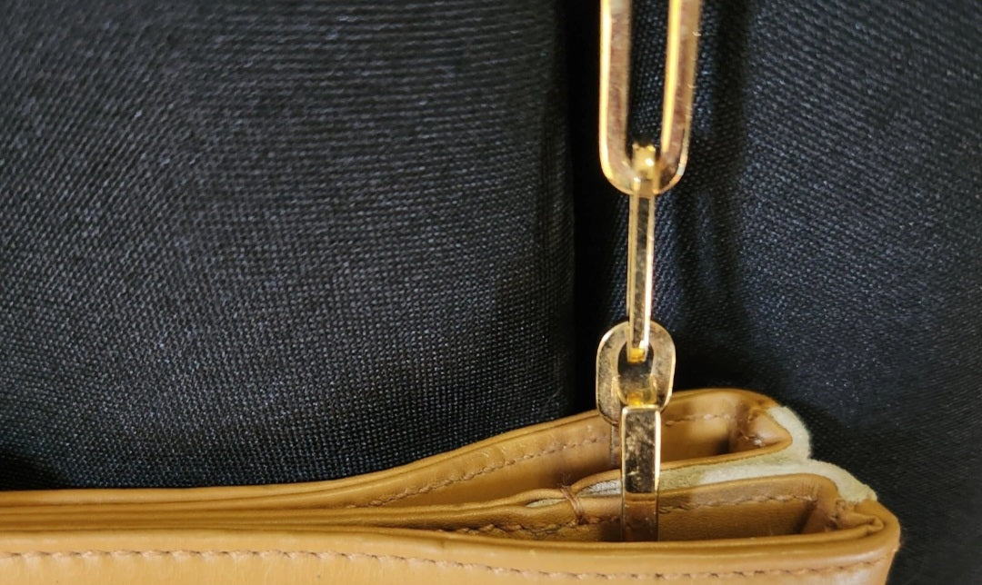Authentic Gucci Tom Ford Tiger Charm Suede & Leather Shoulder Bag – Made in Italy