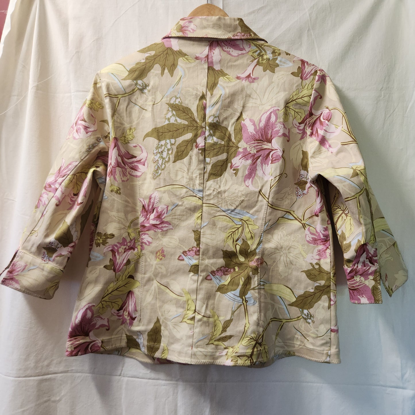 Wombat Floral 3/4 Sleeve Jacket Women's Size L NWT Beige Pink Botanical Smart Casual