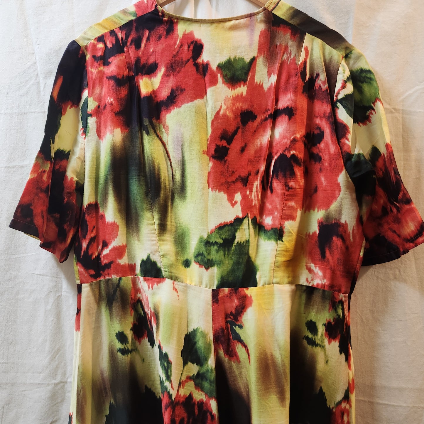 Women's Watercolour Floral Midi Dress Red Green Yellow Button Front Size L