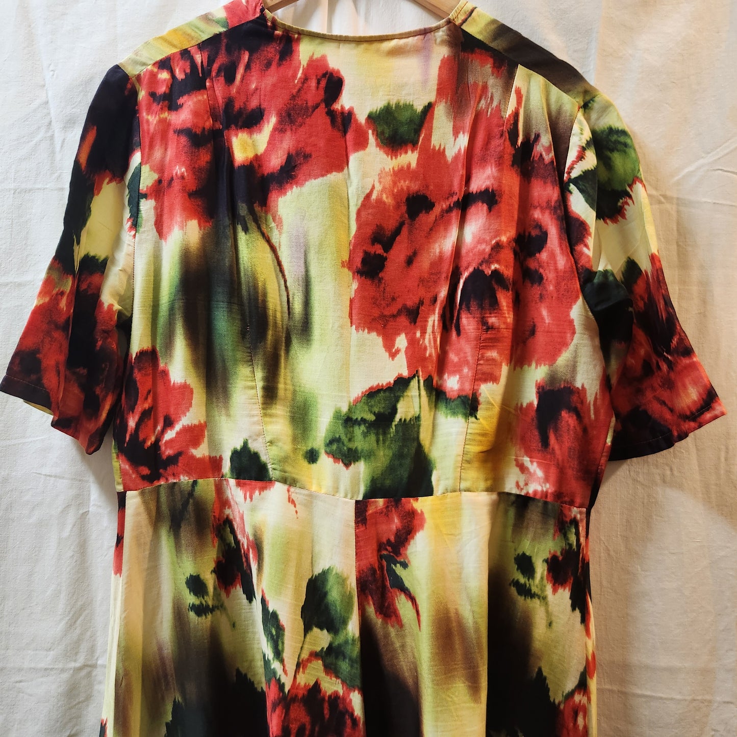 Women's Watercolour Floral Midi Dress Red Green Yellow Button Front Size L