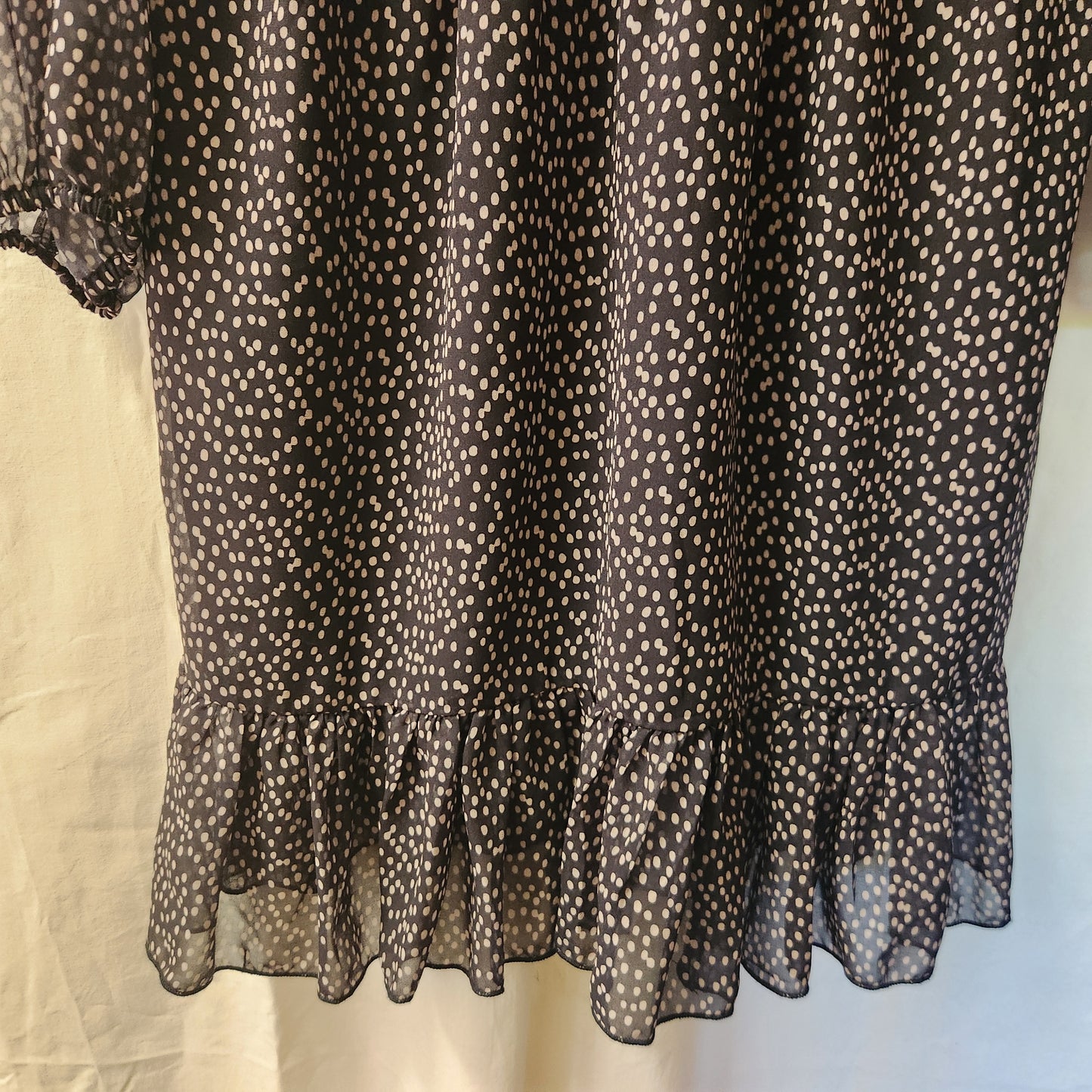 Brave + True Freya Dress BNWT Black Taupe Spot Shirred Waist Long Sleeve Size M