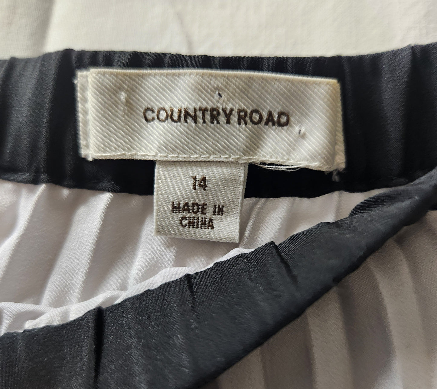 Country Road Pleated Colourblock Midi Skirt – Size 14