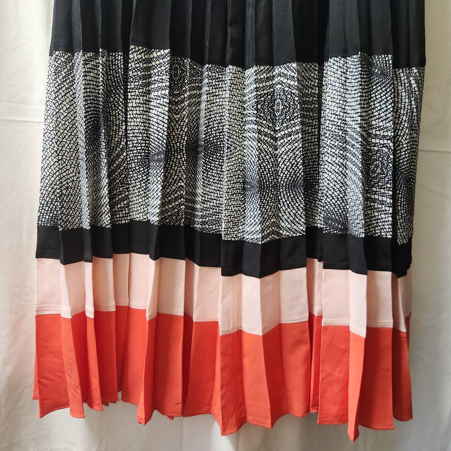 Country Road Pleated Colourblock Midi Skirt – Size 14