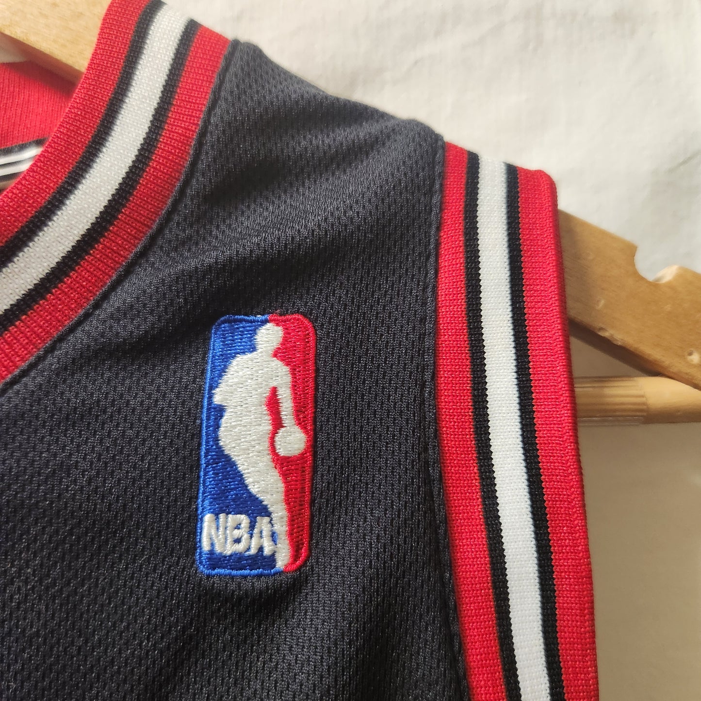 Adidas NBA Chicago Bulls Derrick Rose #1 Youth Basketball Jersey Size M Black